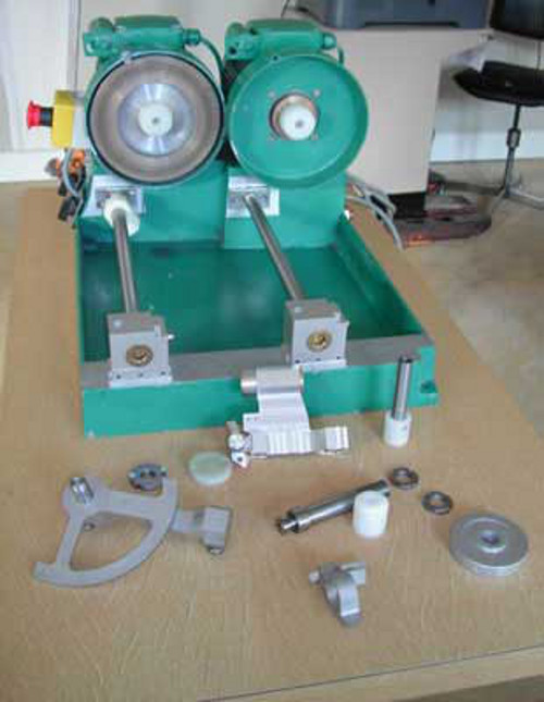Machine de taillage et de fa&ccedil;onnage des diamants