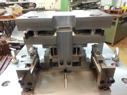 fabrication d'outils de d&eacute;coupe